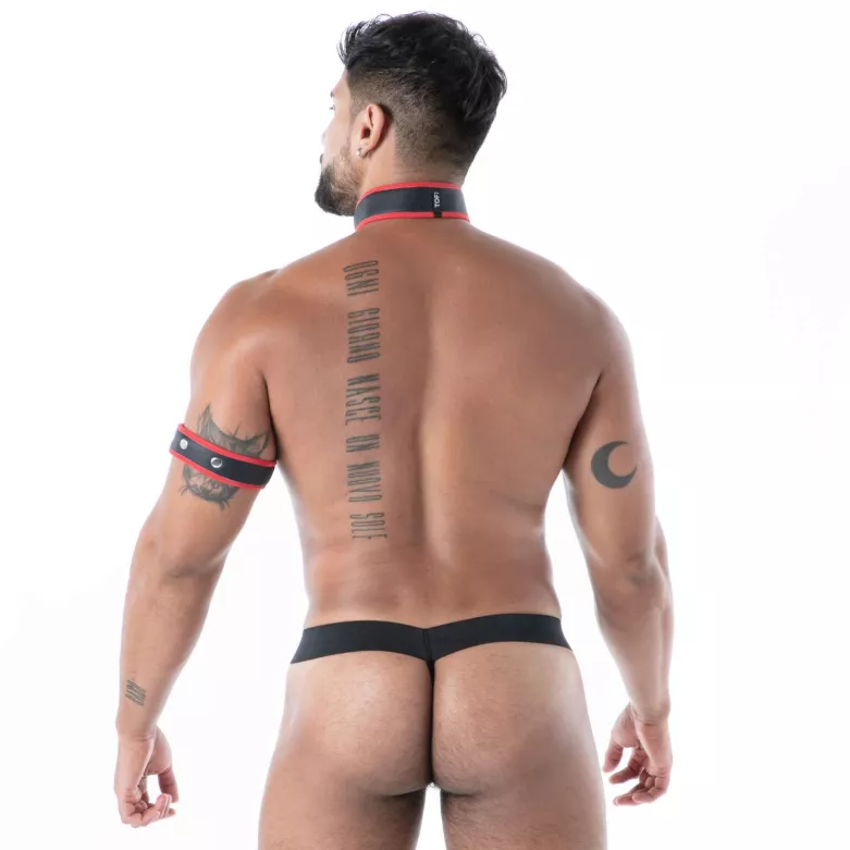 Brassard en Néoprène Noir/Rouge de dos