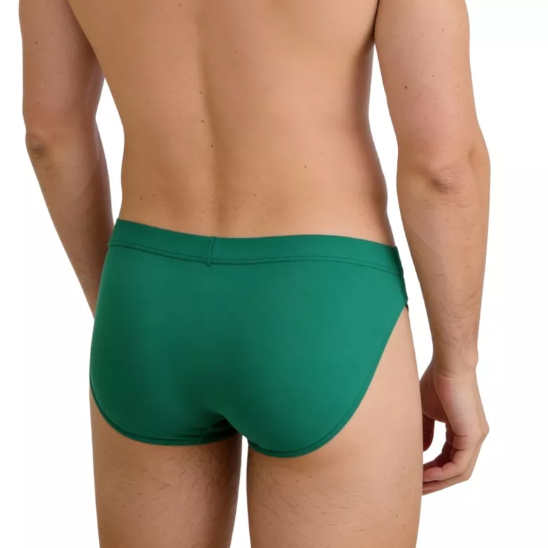 Bikini mood green zoom from back