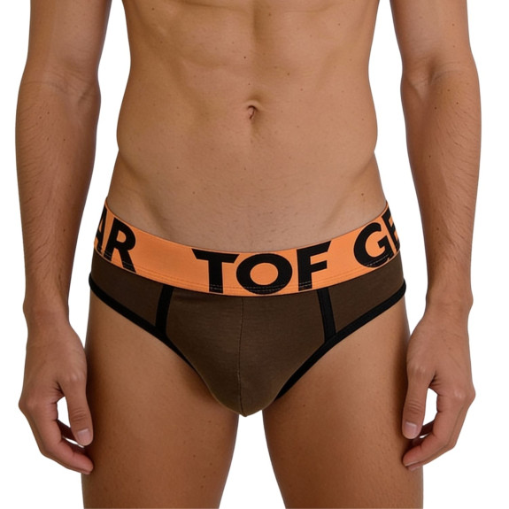 Brief mood brown zoom from front