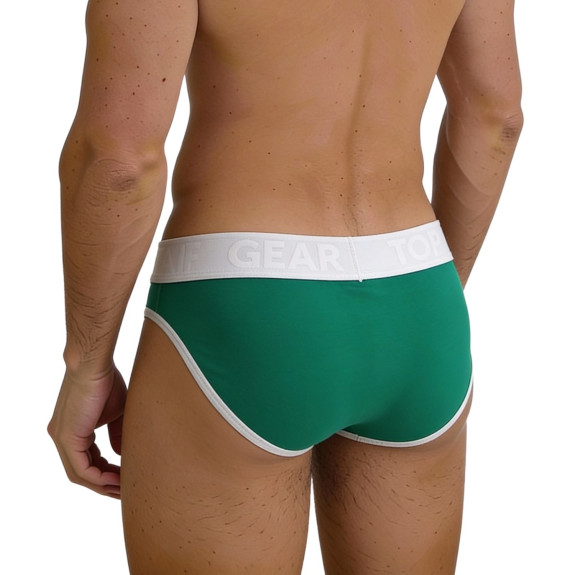 Brief mood green zoom from back